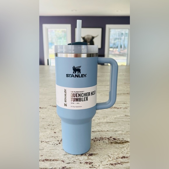 Stanley 40oz CHAMBRAY Quencher flowstate h2.0 tumbler NWT - Picture 2 of 8